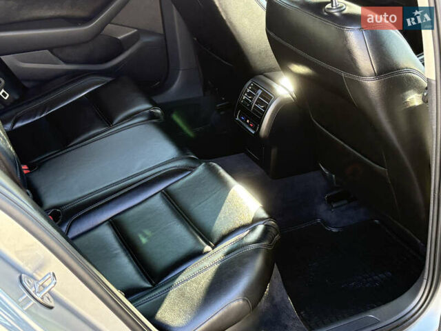Сірий Фольксваген Пассат, об'ємом двигуна 1.97 л та пробігом 223 тис. км за 16200 $, фото 28 на Automoto.ua