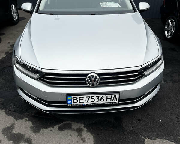 Серый Фольксваген Пассат, объемом двигателя 1.97 л и пробегом 242 тыс. км за 17700 $, фото 2 на Automoto.ua