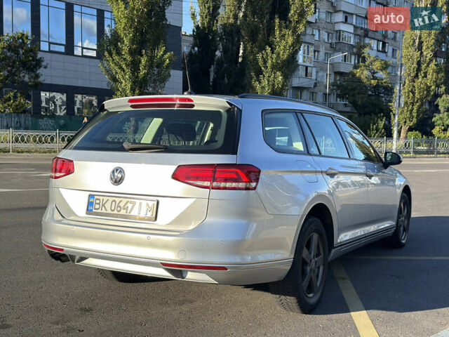 Серый Фольксваген Пассат, объемом двигателя 1.97 л и пробегом 176 тыс. км за 16800 $, фото 4 на Automoto.ua