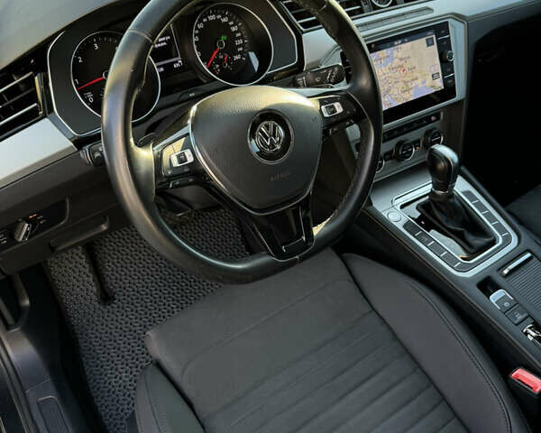 Сірий Фольксваген Пассат, об'ємом двигуна 1.97 л та пробігом 254 тис. км за 17500 $, фото 12 на Automoto.ua