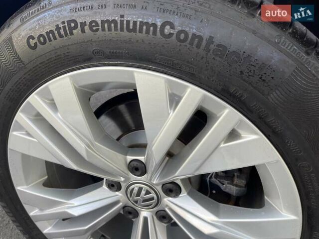 Серый Фольксваген Пассат, объемом двигателя 1.97 л и пробегом 188 тыс. км за 22500 $, фото 86 на Automoto.ua