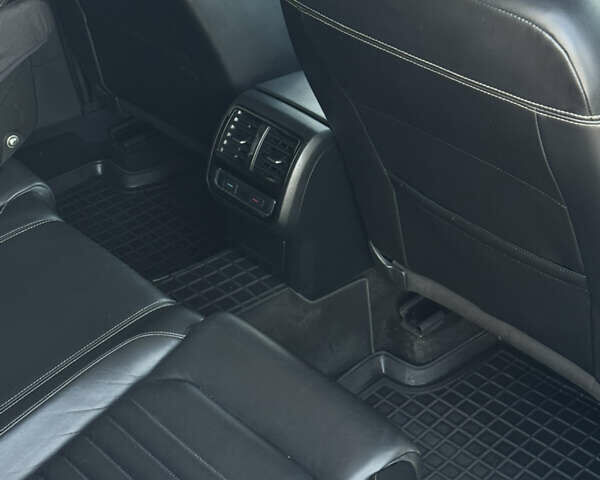 Серый Фольксваген Пассат, объемом двигателя 1.97 л и пробегом 275 тыс. км за 24850 $, фото 24 на Automoto.ua