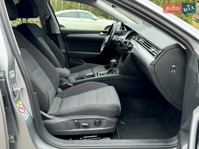 Серый Фольксваген Пассат, объемом двигателя 1.97 л и пробегом 227 тыс. км за 20499 $, фото 73 на Automoto.ua