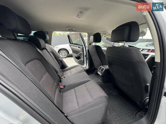 Сірий Фольксваген Пассат, об'ємом двигуна 2 л та пробігом 281 тис. км за 17500 $, фото 48 на Automoto.ua