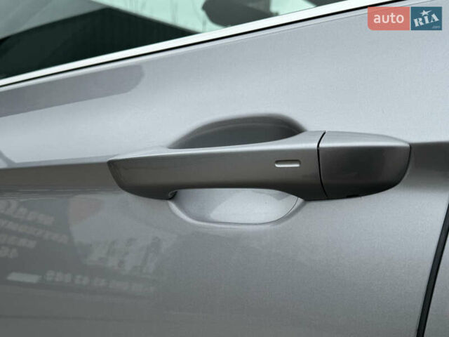 Серый Фольксваген Пассат, объемом двигателя 1.97 л и пробегом 227 тыс. км за 20499 $, фото 29 на Automoto.ua