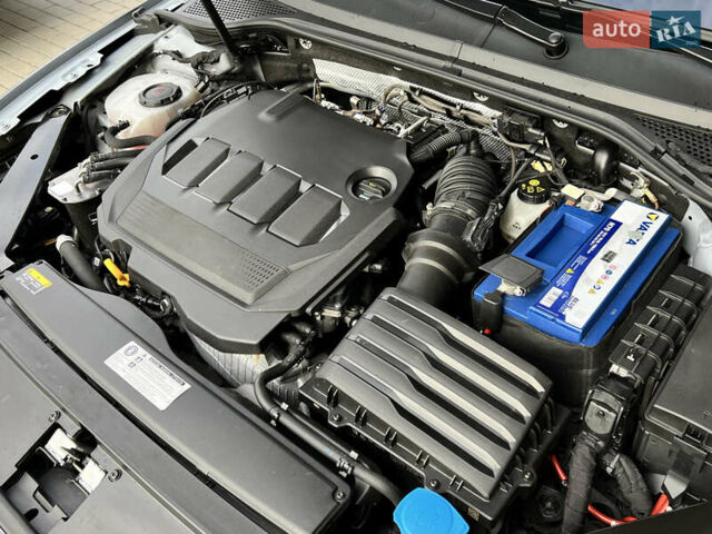 Серый Фольксваген Пассат, объемом двигателя 1.97 л и пробегом 227 тыс. км за 20499 $, фото 95 на Automoto.ua