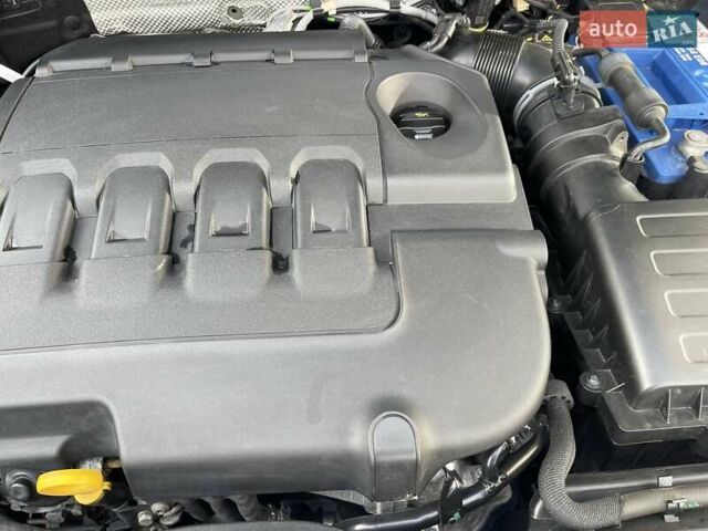 Серый Фольксваген Пассат, объемом двигателя 1.97 л и пробегом 188 тыс. км за 22500 $, фото 57 на Automoto.ua