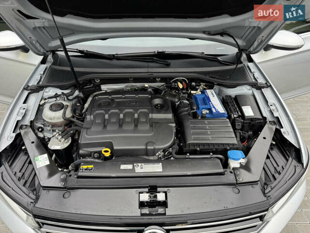 Сірий Фольксваген Пассат, об'ємом двигуна 2 л та пробігом 281 тис. км за 17500 $, фото 57 на Automoto.ua