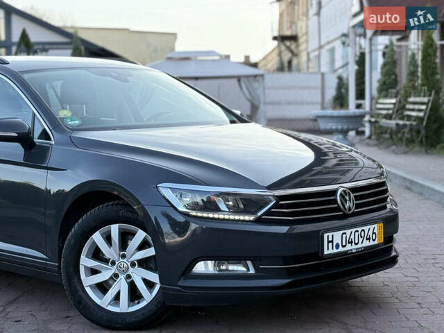 Серый Фольксваген Пассат, объемом двигателя 2 л и пробегом 247 тыс. км за 17400 $, фото 2 на Automoto.ua