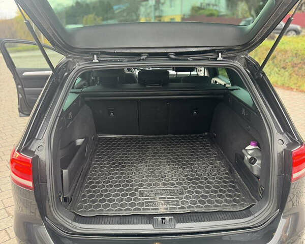 Серый Фольксваген Пассат, объемом двигателя 1.97 л и пробегом 276 тыс. км за 18500 $, фото 23 на Automoto.ua