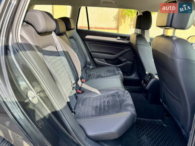 Фольксваген Пассат 2019 в Ужгороде на Automoto.ua Серый Фольксваген Пассат, объемом двигателя 1.97 л и пробегом 243 тыс. км за 18300 $, фото 42 на Automoto.ua