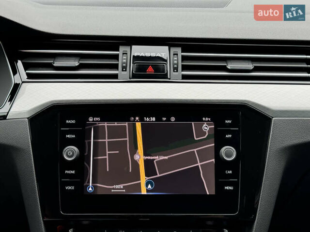 Серый Фольксваген Пассат, объемом двигателя 1.97 л и пробегом 227 тыс. км за 20499 $, фото 82 на Automoto.ua