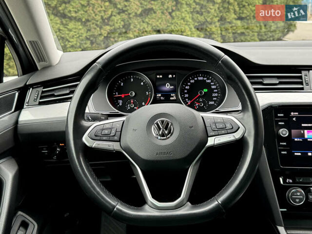 Серый Фольксваген Пассат, объемом двигателя 1.97 л и пробегом 227 тыс. км за 20499 $, фото 43 на Automoto.ua