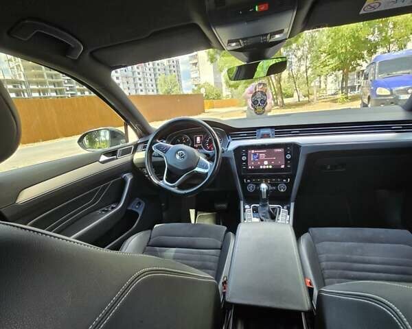 Сірий Фольксваген Пассат, об'ємом двигуна 1.98 л та пробігом 186 тис. км за 23000 $, фото 4 на Automoto.ua