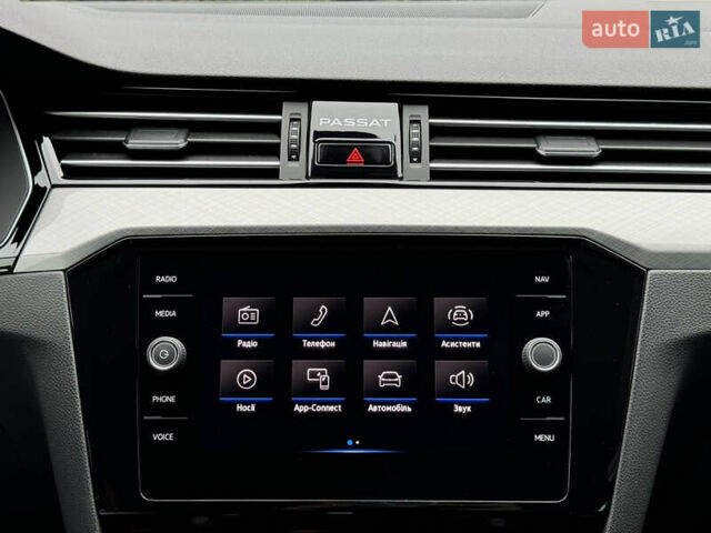 Серый Фольксваген Пассат, объемом двигателя 1.97 л и пробегом 227 тыс. км за 20499 $, фото 76 на Automoto.ua