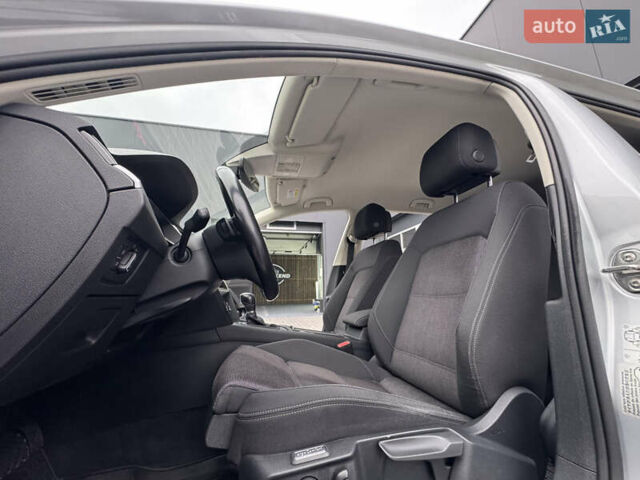 Сірий Фольксваген Пассат, об'ємом двигуна 2 л та пробігом 281 тис. км за 17500 $, фото 42 на Automoto.ua