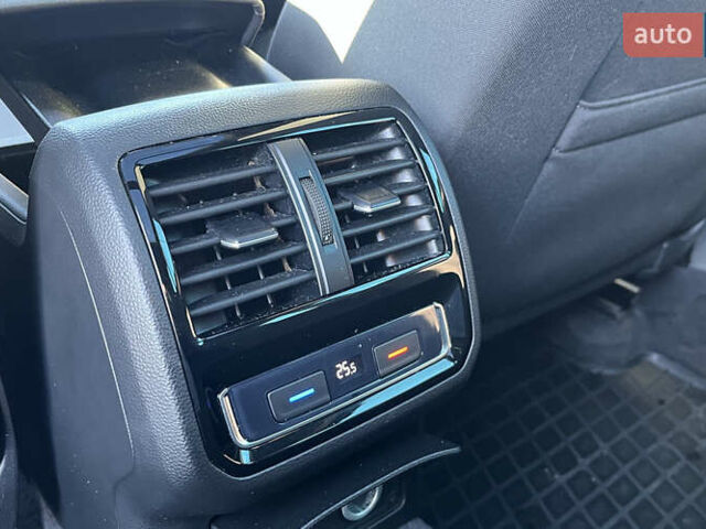 Серый Фольксваген Пассат, объемом двигателя 1.97 л и пробегом 276 тыс. км за 18200 $, фото 19 на Automoto.ua