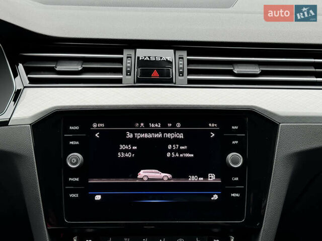 Серый Фольксваген Пассат, объемом двигателя 1.97 л и пробегом 227 тыс. км за 20499 $, фото 89 на Automoto.ua