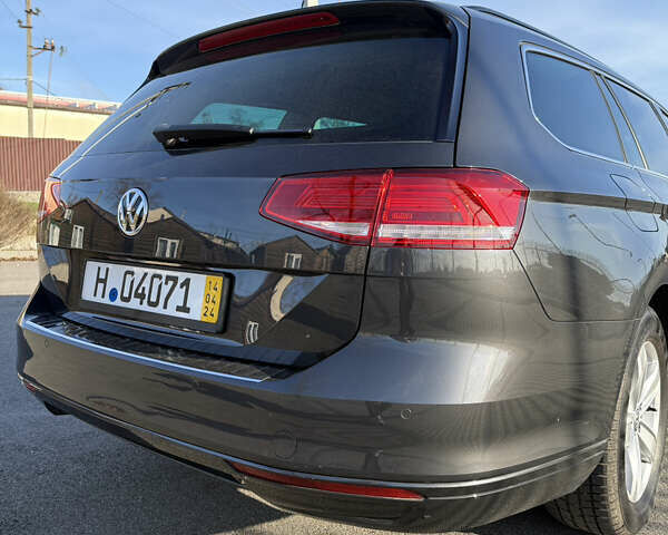 Сірий Фольксваген Пассат, об'ємом двигуна 2 л та пробігом 221 тис. км за 16500 $, фото 49 на Automoto.ua