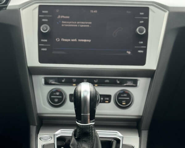 Серый Фольксваген Пассат, объемом двигателя 1.97 л и пробегом 276 тыс. км за 18500 $, фото 21 на Automoto.ua