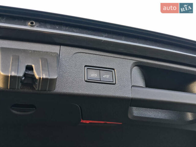 Сірий Фольксваген Пассат, об'ємом двигуна 2 л та пробігом 196 тис. км за 20999 $, фото 60 на Automoto.ua