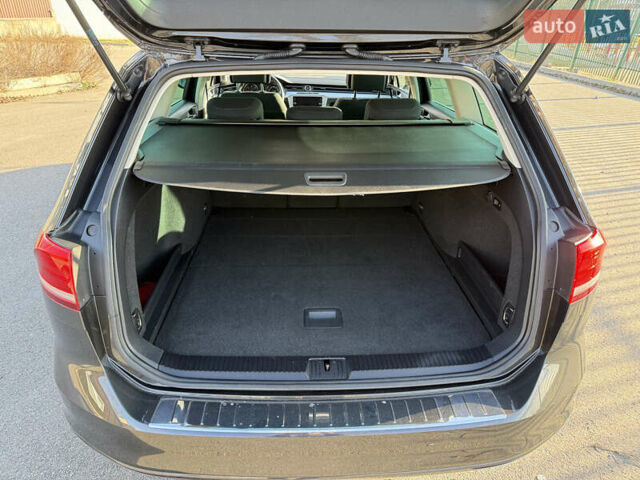 Сірий Фольксваген Пассат, об'ємом двигуна 2 л та пробігом 221 тис. км за 16500 $, фото 22 на Automoto.ua