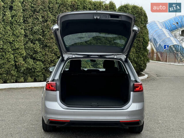 Серый Фольксваген Пассат, объемом двигателя 1.97 л и пробегом 227 тыс. км за 20499 $, фото 63 на Automoto.ua