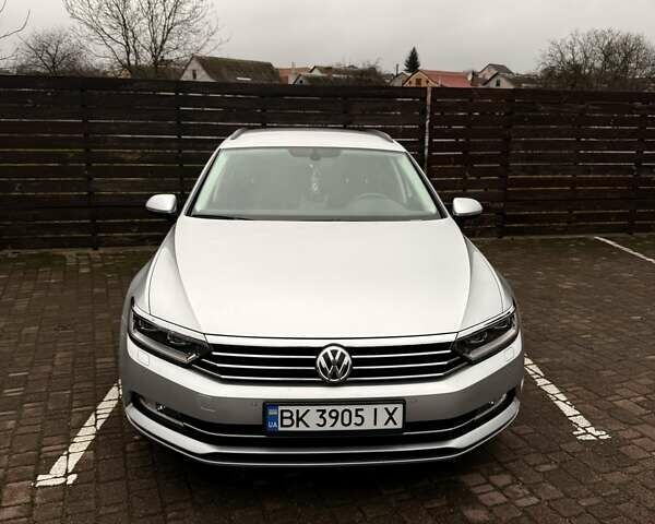 Сірий Фольксваген Пассат, об'ємом двигуна 1.97 л та пробігом 215 тис. км за 21000 $, фото 2 на Automoto.ua