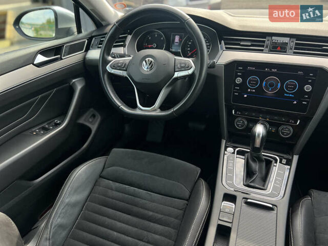 Сірий Фольксваген Пассат, об'ємом двигуна 2 л та пробігом 293 тис. км за 18200 $, фото 39 на Automoto.ua