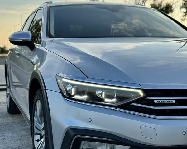 Серый Фольксваген Пассат, объемом двигателя 1.97 л и пробегом 275 тыс. км за 24850 $, фото 8 на Automoto.ua