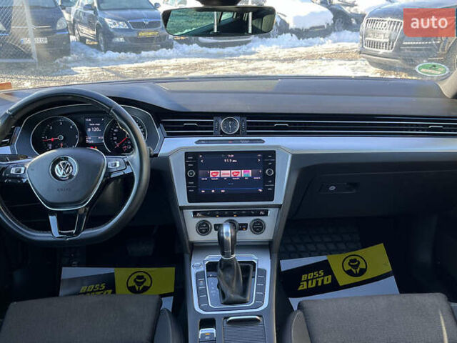 Серый Фольксваген Пассат, объемом двигателя 1.97 л и пробегом 276 тыс. км за 18200 $, фото 7 на Automoto.ua