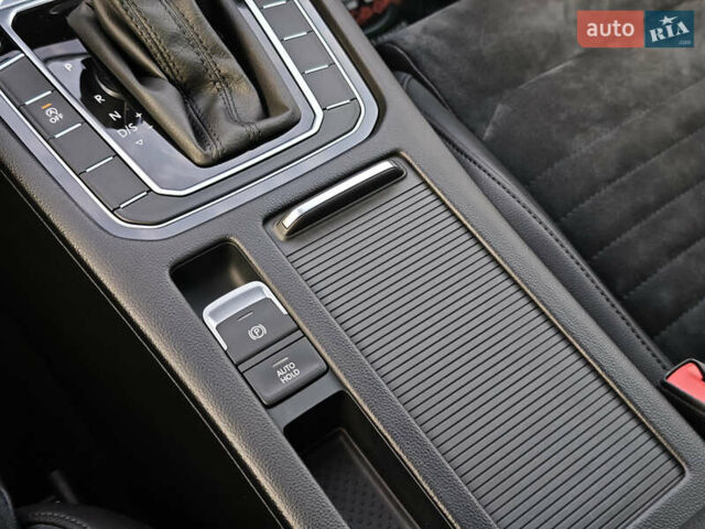 Сірий Фольксваген Пассат, об'ємом двигуна 2 л та пробігом 196 тис. км за 20999 $, фото 52 на Automoto.ua