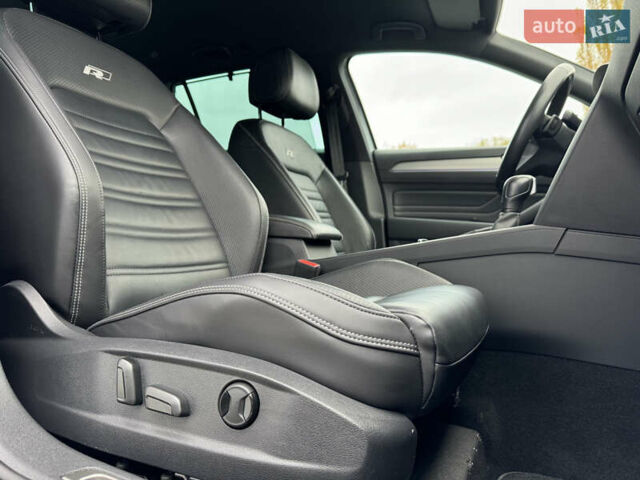 Сірий Фольксваген Пассат, об'ємом двигуна 2 л та пробігом 248 тис. км за 25800 $, фото 41 на Automoto.ua