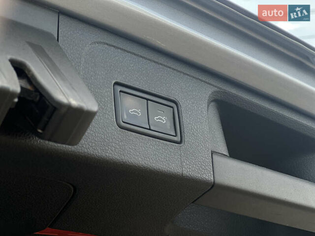 Сірий Фольксваген Пассат, об'ємом двигуна 2 л та пробігом 293 тис. км за 18200 $, фото 43 на Automoto.ua