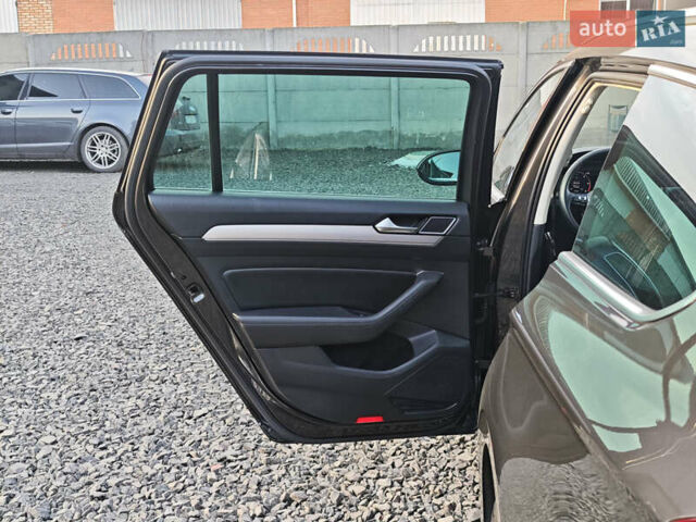 Сірий Фольксваген Пассат, об'ємом двигуна 2 л та пробігом 196 тис. км за 20999 $, фото 54 на Automoto.ua