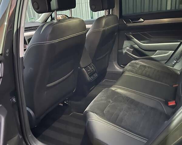 Серый Фольксваген Пассат, объемом двигателя 1.97 л и пробегом 188 тыс. км за 22500 $, фото 39 на Automoto.ua