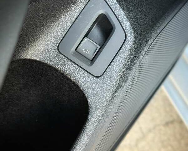 Серый Фольксваген Пассат, объемом двигателя 1.97 л и пробегом 148 тыс. км за 23200 $, фото 41 на Automoto.ua