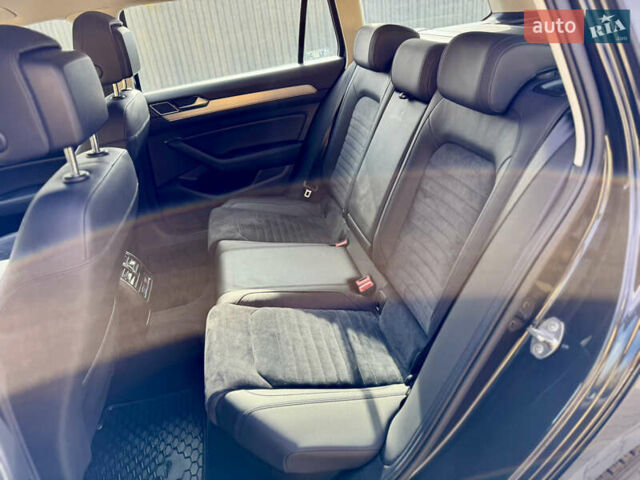 Фольксваген Пассат 2019 в Ужгороде на Automoto.ua Серый Фольксваген Пассат, объемом двигателя 1.97 л и пробегом 243 тыс. км за 18300 $, фото 18 на Automoto.ua