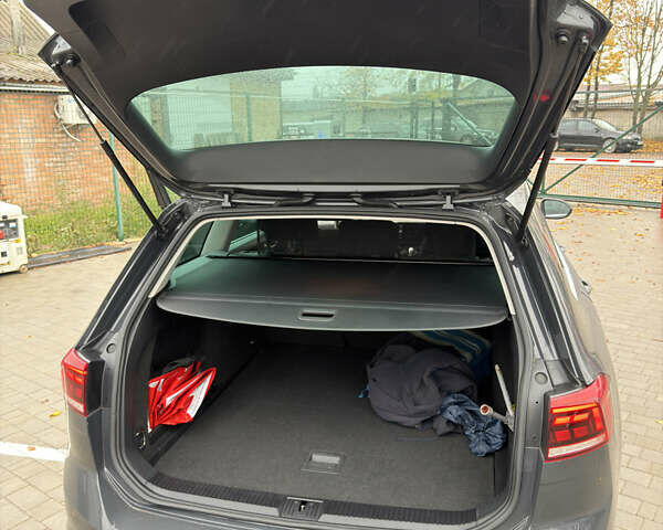 Серый Фольксваген Пассат, объемом двигателя 1.97 л и пробегом 210 тыс. км за 19800 $, фото 11 на Automoto.ua