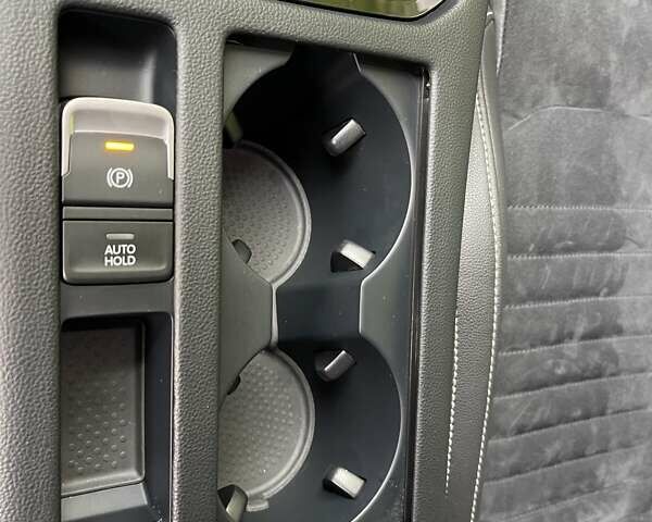 Серый Фольксваген Пассат, объемом двигателя 1.97 л и пробегом 188 тыс. км за 22500 $, фото 25 на Automoto.ua