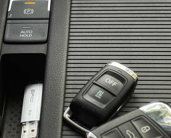 Серый Фольксваген Пассат, объемом двигателя 1.97 л и пробегом 148 тыс. км за 23200 $, фото 10 на Automoto.ua