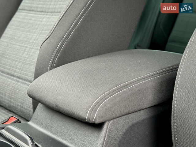 Серый Фольксваген Пассат, объемом двигателя 1.97 л и пробегом 227 тыс. км за 20499 $, фото 56 на Automoto.ua