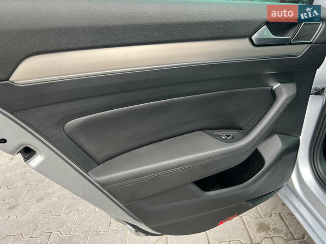 Сірий Фольксваген Пассат, об'ємом двигуна 1.97 л та пробігом 299 тис. км за 18450 $, фото 22 на Automoto.ua