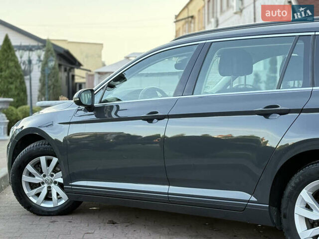 Серый Фольксваген Пассат, объемом двигателя 2 л и пробегом 247 тыс. км за 17400 $, фото 28 на Automoto.ua