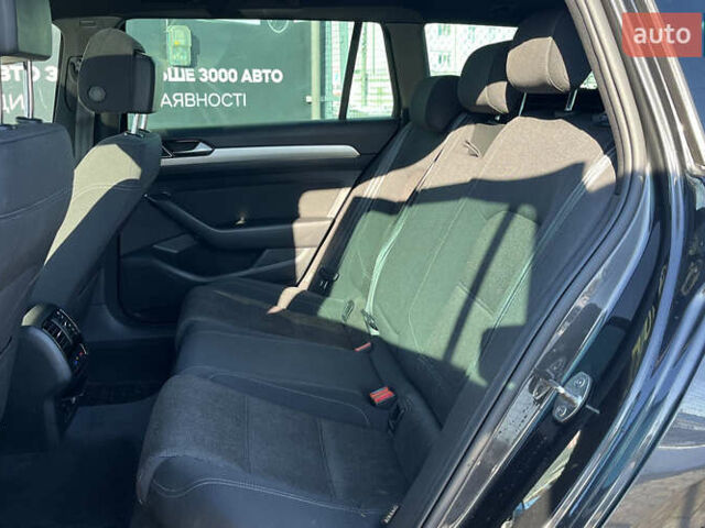 Серый Фольксваген Пассат, объемом двигателя 1.97 л и пробегом 276 тыс. км за 18200 $, фото 17 на Automoto.ua