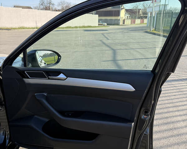 Сірий Фольксваген Пассат, об'ємом двигуна 2 л та пробігом 221 тис. км за 16500 $, фото 27 на Automoto.ua