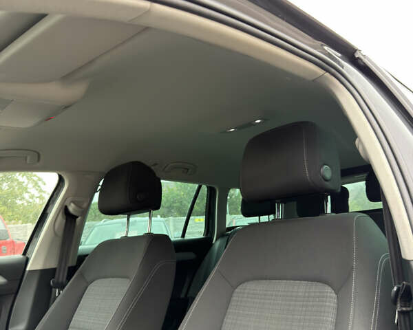 Серый Фольксваген Пассат, объемом двигателя 1.97 л и пробегом 210 тыс. км за 19800 $, фото 21 на Automoto.ua