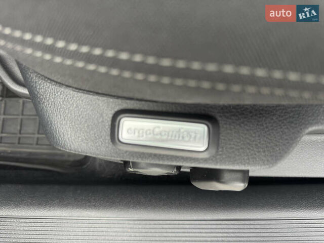 Сірий Фольксваген Пассат, об'ємом двигуна 2 л та пробігом 281 тис. км за 17500 $, фото 45 на Automoto.ua