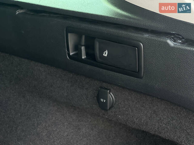 Сірий Фольксваген Пассат, об'ємом двигуна 2 л та пробігом 293 тис. км за 18200 $, фото 46 на Automoto.ua