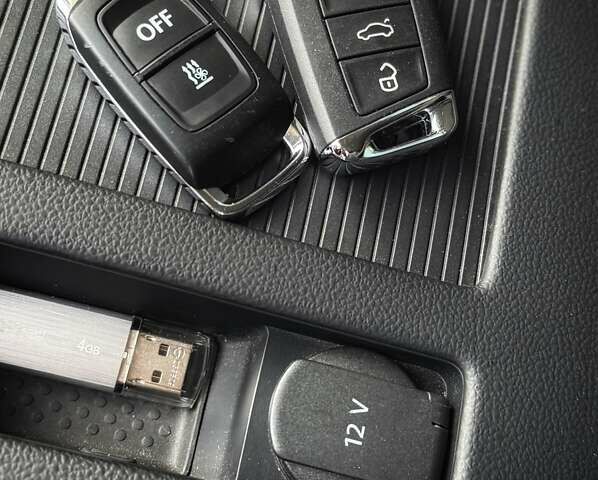 Серый Фольксваген Пассат, объемом двигателя 1.97 л и пробегом 148 тыс. км за 23200 $, фото 35 на Automoto.ua